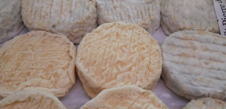 Vente de fromage pur chèvre à Vinay, Vinay, La Halle Fermière
